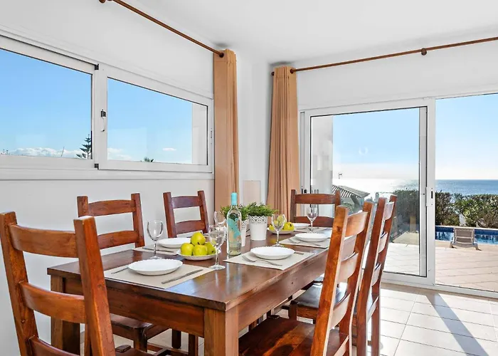 India Ii By 빌라 산트 유이스