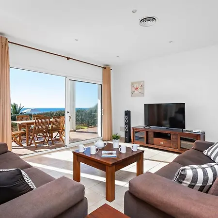 Villa India Ii By